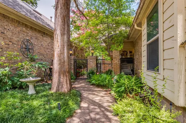Mckinney, TX 75072,2408 Forest Court