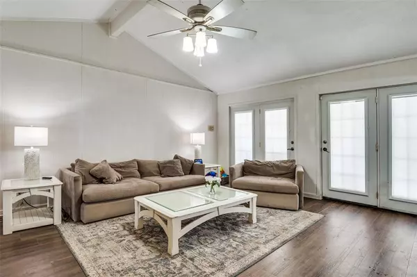Garland, TX 75043,1310 Briar Hollow Lane