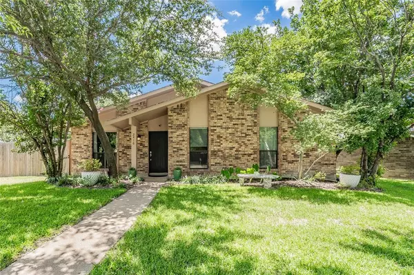 2416 Raintree Court, Plano, TX 75074