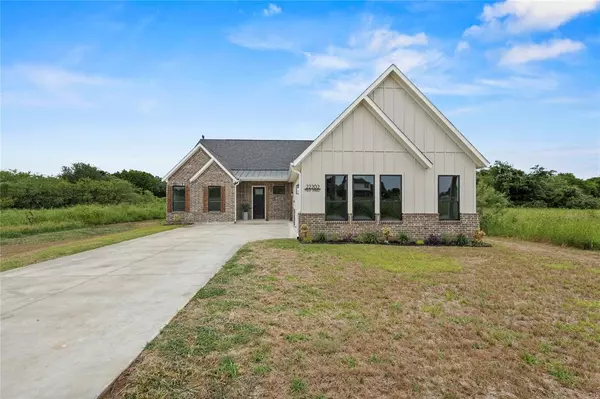 Whitney, TX 76692,22202 Field Street