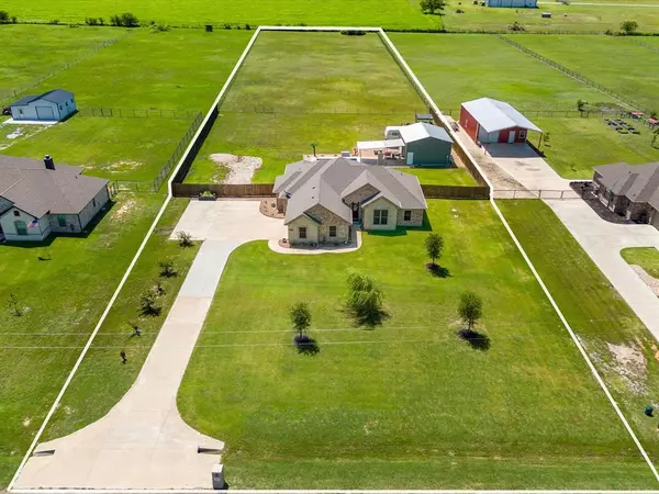 2210 County Road 1104, Cleburne, TX 76031