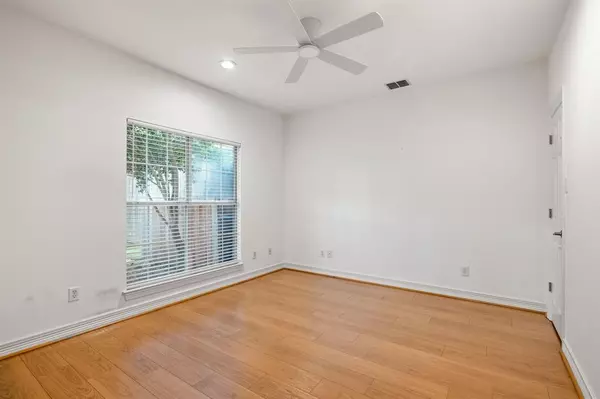 Dallas, TX 75219,3519 Prescott Avenue
