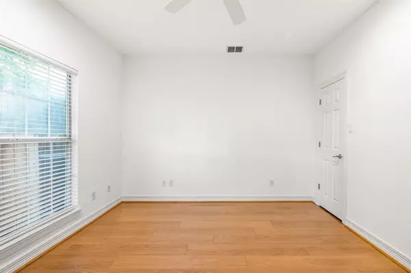 Dallas, TX 75219,3519 Prescott Avenue