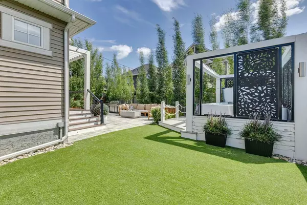 Airdrie, AB T4B 4G9,3 Bayside CV SW