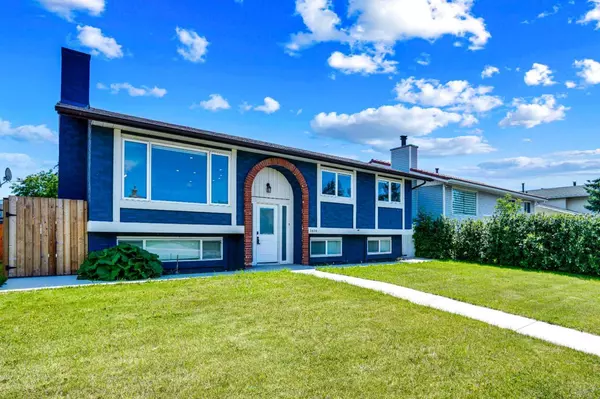 Calgary, AB T1Y 3L1,2428 39 ST NE