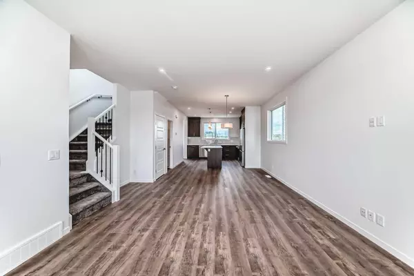 Okotoks, AB T1S5X2,72 Wedderburn Drive