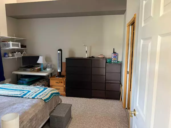 Red Deer, AB T4N 7A9,4805 45 ST #406