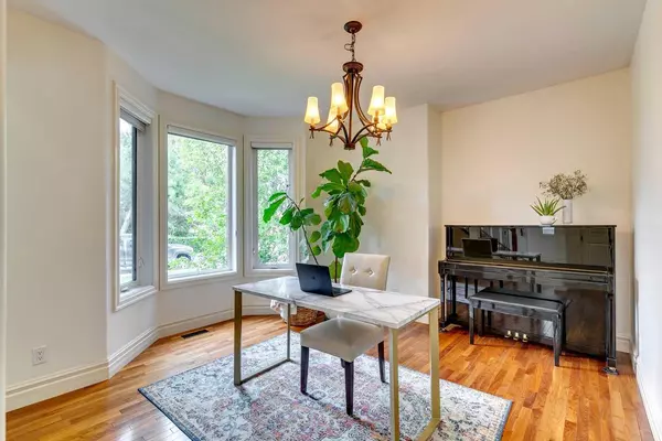 Calgary, AB T2T 1T1,1905 31 AVE Southwest