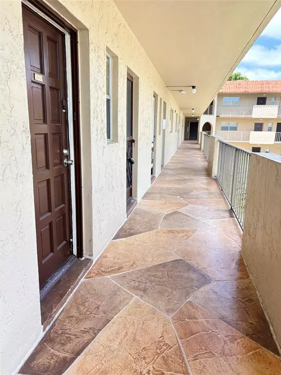 6300 S Falls Cir Dr #313, Lauderhill, FL 33319