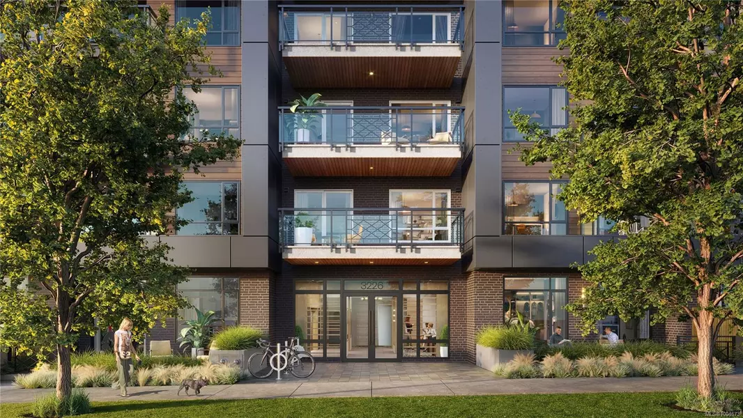 3226 Shelbourne St #110, Saanich, BC V8P 5G8
