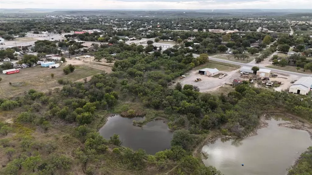 901 N Gregg, Albany, TX 76430