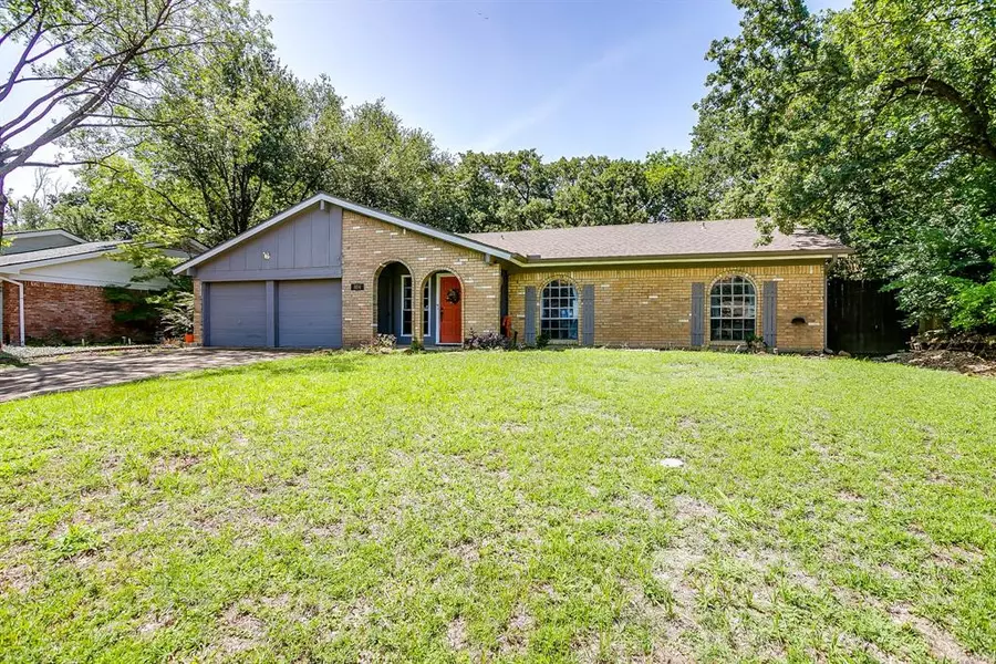 804 San Marcos Lane, Bedford, TX 76021
