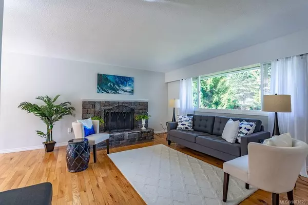 Central Saanich, BC V8M 1A5,6743 Wendonna Pl
