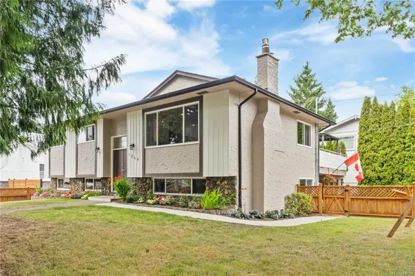 1064 Verdier Ave, Central Saanich, BC V8M 1E6