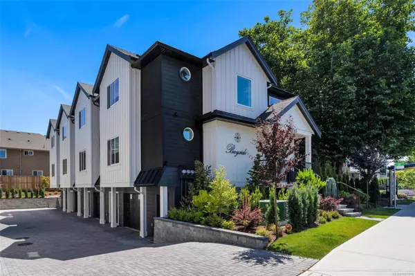 10145 Fifth St #2, Sidney, BC V8L 2X8