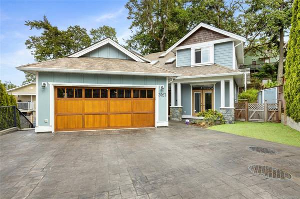 3927 Druce Lane, Saanich, BC V8P 0A2