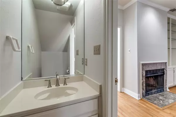 Dallas, TX 75219,4111 Herschel Avenue #4