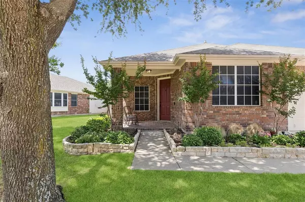 Sachse, TX 75048,5117 Smithfield Court
