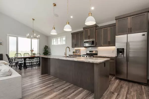 Lethbridge, AB T1K 8G2,4521 40 AVE S