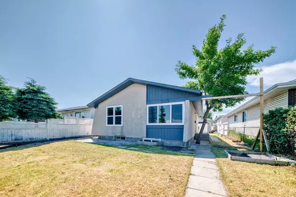 Calgary, AB T2A5T5,5307 Madigan DR Northeast