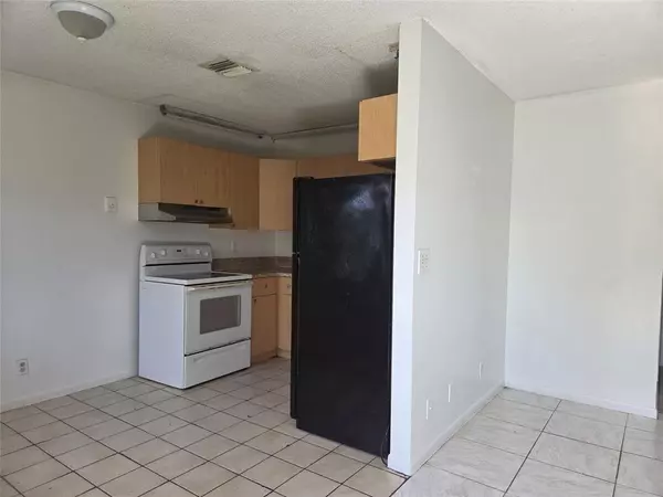 Oakland Park, FL 33309,282 NW 43rd St #282
