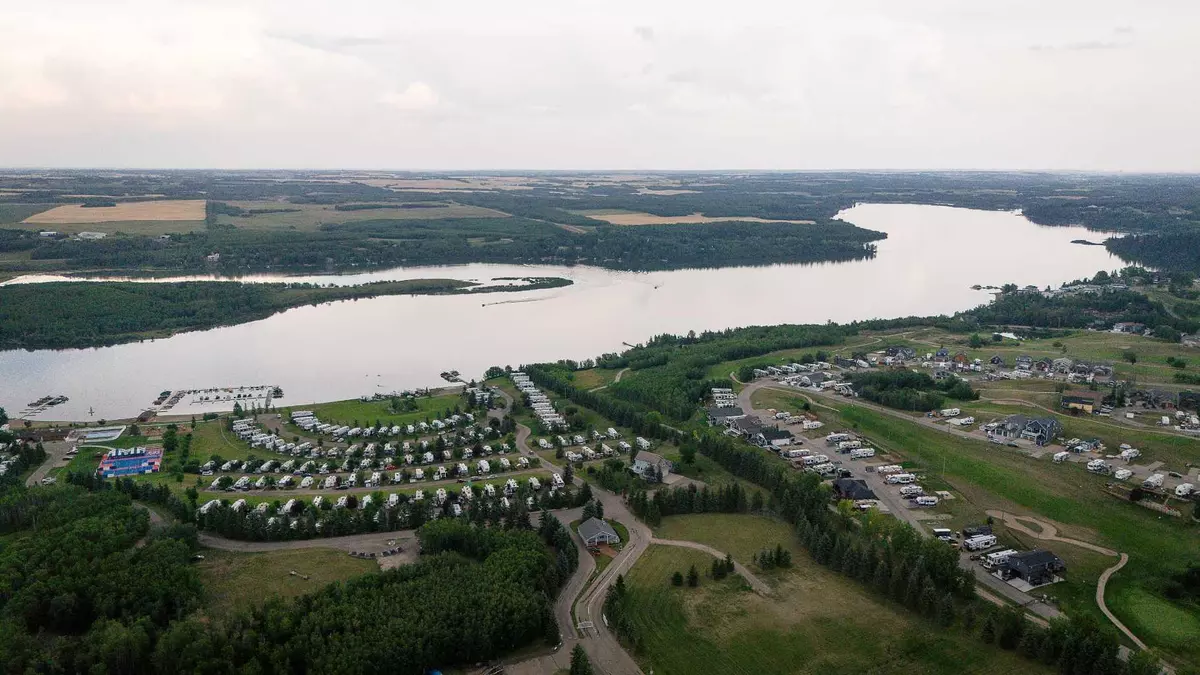 Rural Red Deer County, AB T0M 1R0,25054 South Pine Lake RD #6122