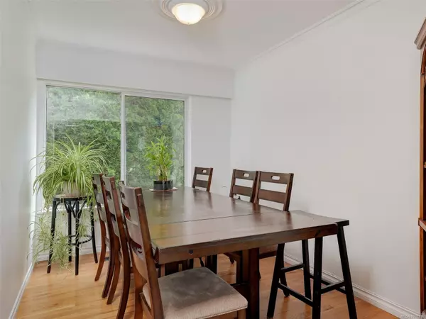 Saanich, BC V8N 2C3,4342 Parkside Cres