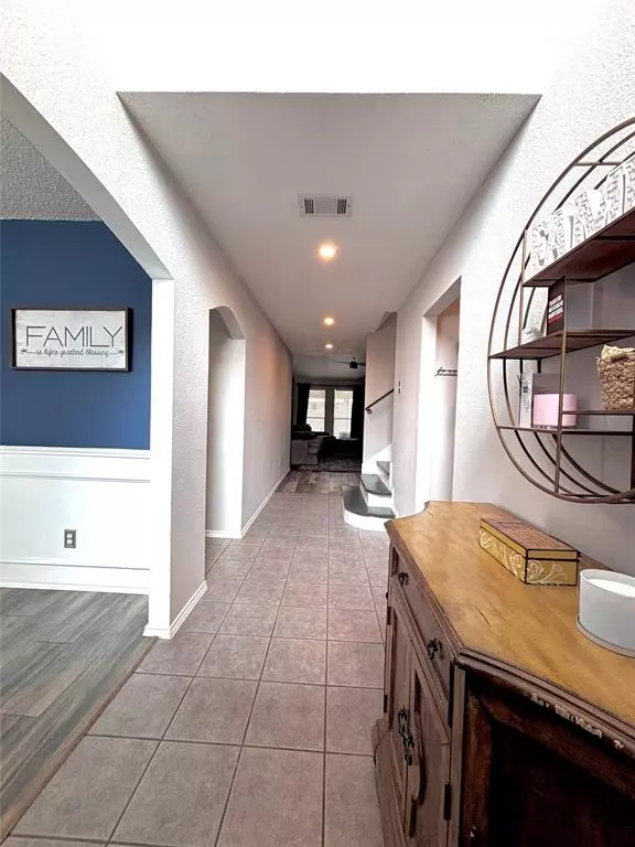 Saginaw, TX 76131,700 Hummingbird Trail