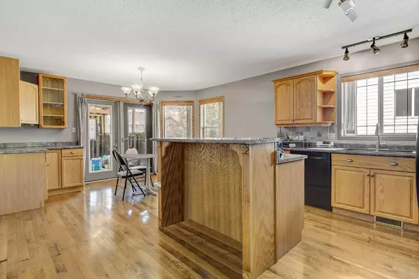 Grande Prairie, AB T8V 7N5,11906 106A ST