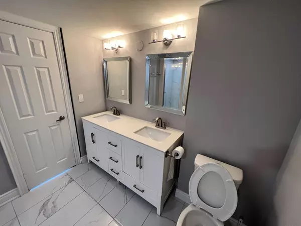 Mississauga, ON L5B 3Z8,400 Webb DR #2103