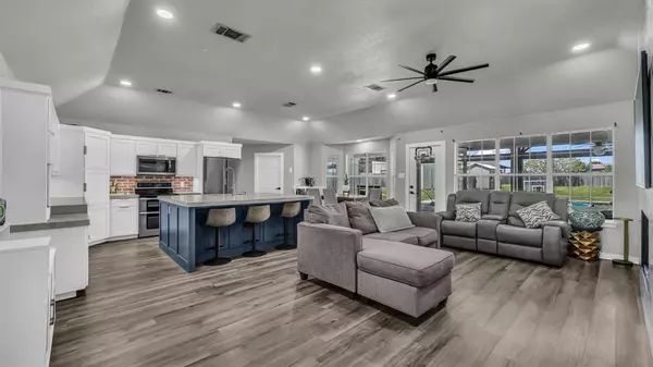 Burleson, TX 76028,9716 County Road 529a
