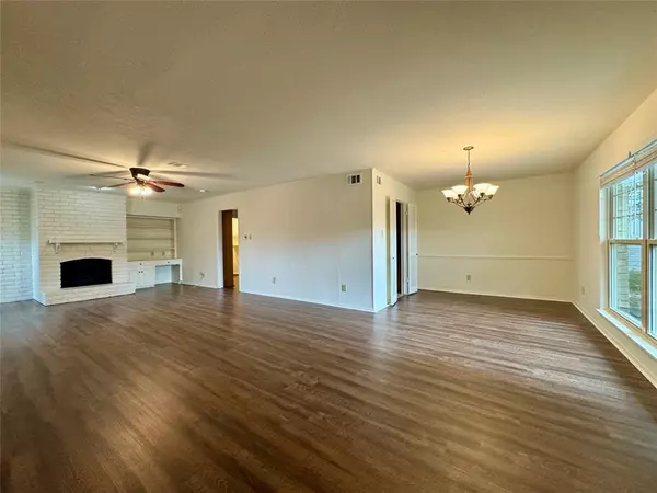 Dallas, TX 75248,7511 La Avenida Drive
