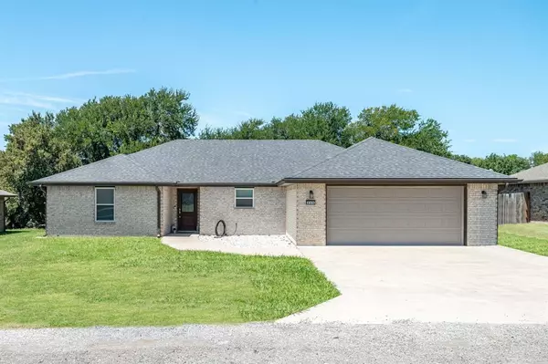 209 Hilltop Circle, Blue Ridge, TX 75424
