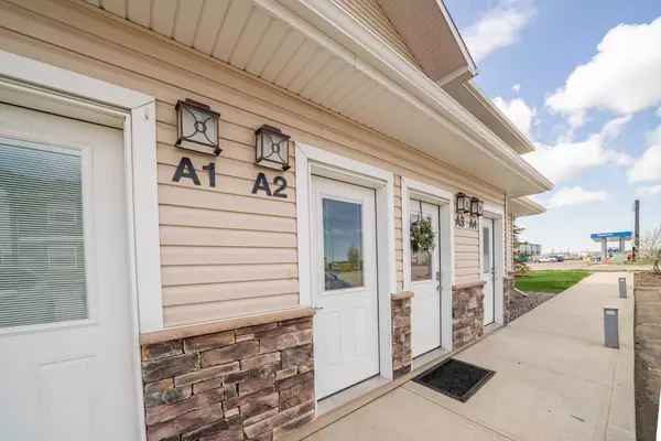 Blackfalds, AB T4M 0L8,5300 Vista TRL #A2