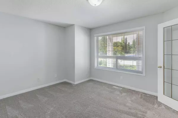 Calgary, AB T3G 4J6,26 Rocky Ridge HTS NW
