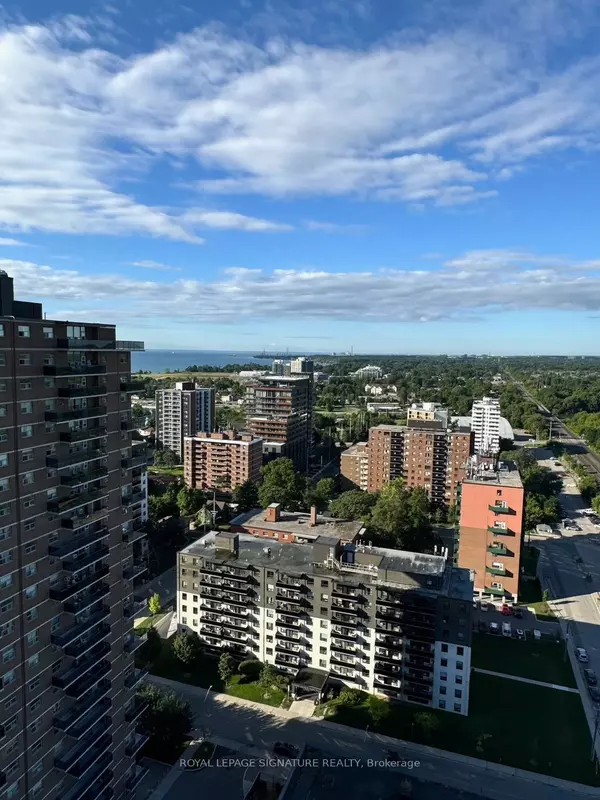 Mississauga, ON L5G 3G1,28 Ann ST #2107