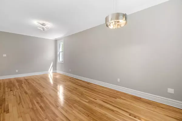 Rockcliffe Park, ON K1M 1L1,449 Green AVE #2