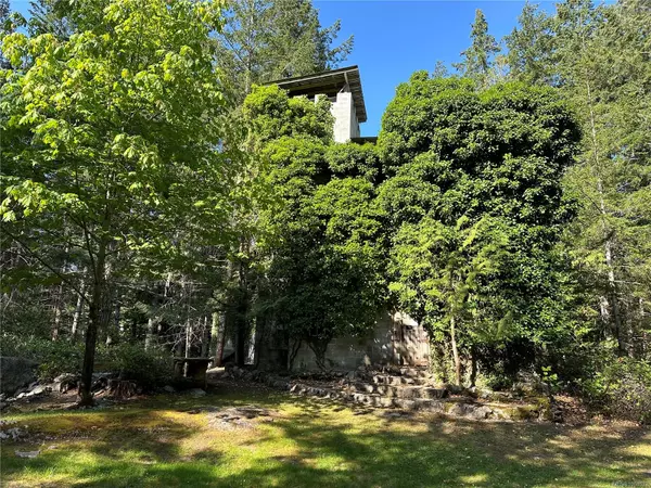 1416 Manzanita Rd, Cortes Island, BC V0P 1T0