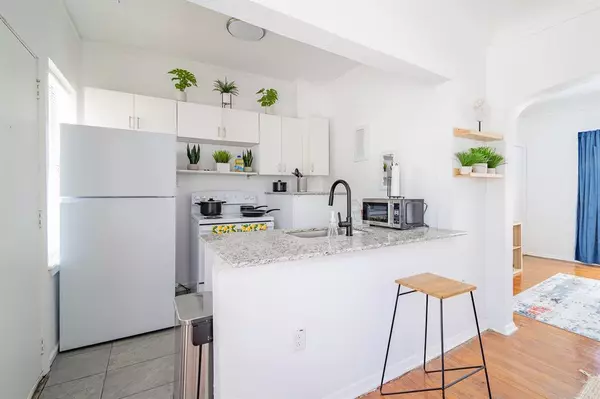 Dallas, TX 75214,5305 Reiger Avenue #9