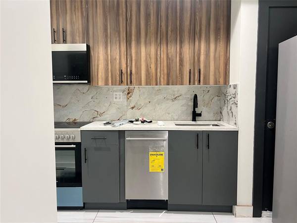 1614 Harrison St #5, Hollywood, FL 33020
