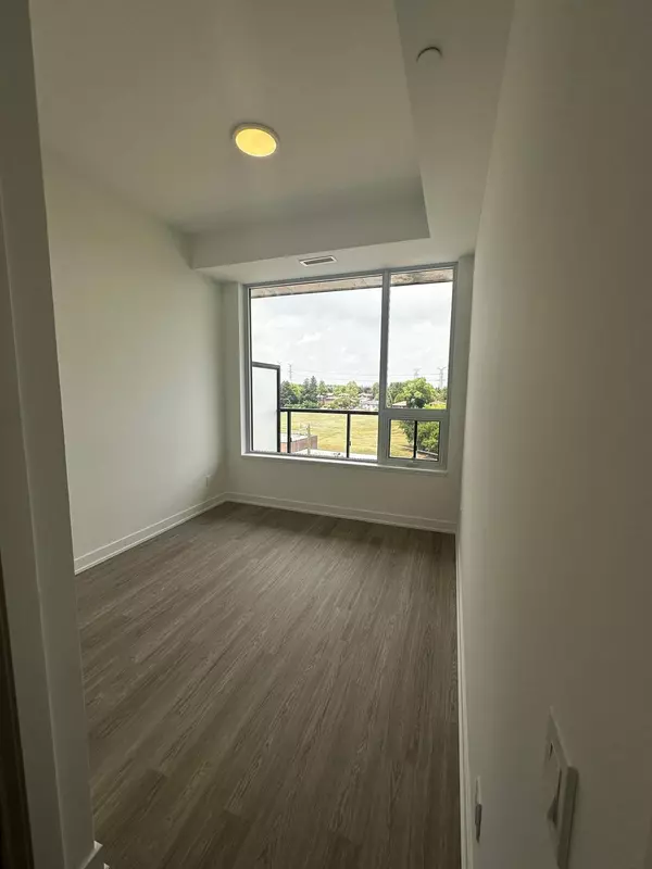 Vaughan, ON L4J 1W5,8188 Yonge ST #607