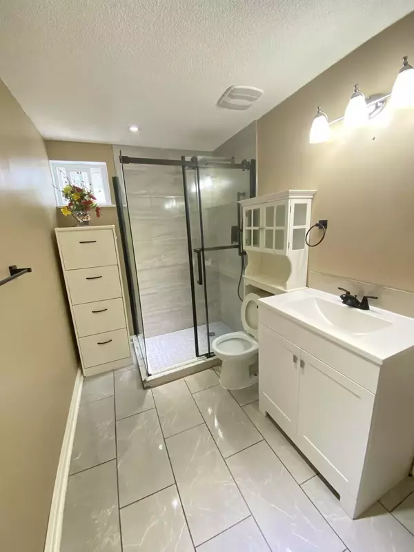 Markham, ON L3P 4A5,41 Wootten WAY S #Bsmt