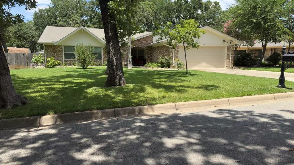 2946 Canyon Drive, Grapevine, TX 76051