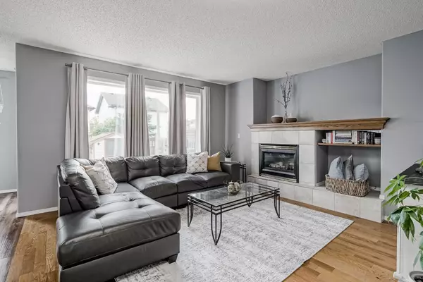 Calgary, AB T2Y 3Z1,331 Bridlewood CT SW