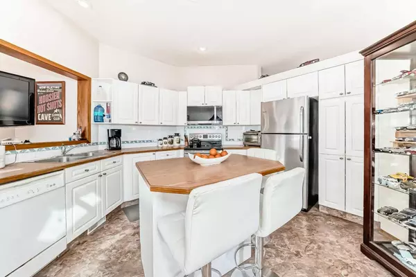 Okotoks, AB T0L1T0,424 Cimarron CIR