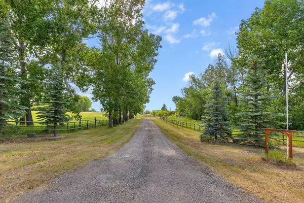Rural Foothills County, AB T1S 3W4,226151 80 ST East