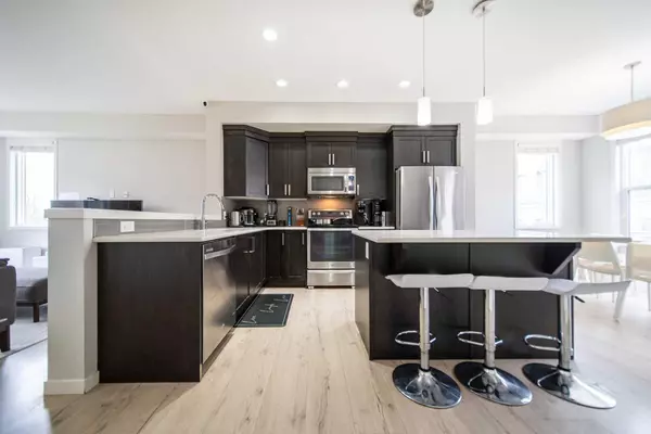 Calgary, AB T2Z 5C7,263 New Brighton WALK SE