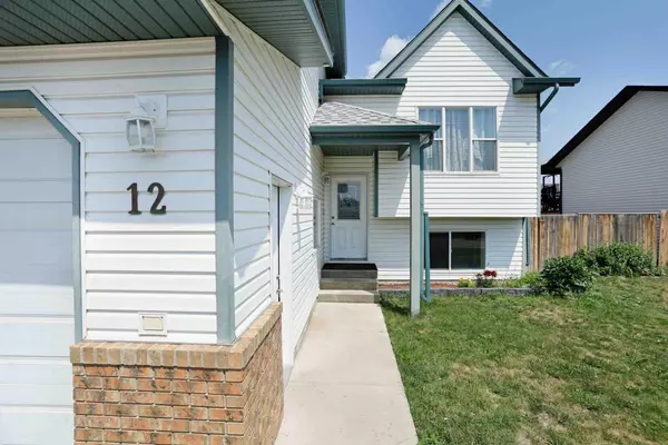 Brooks, AB T1R 1M9,12 Upland PL West
