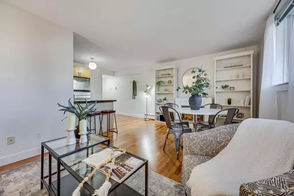 Calgary, AB T2H 1E2,927 2 AVE Northwest #105