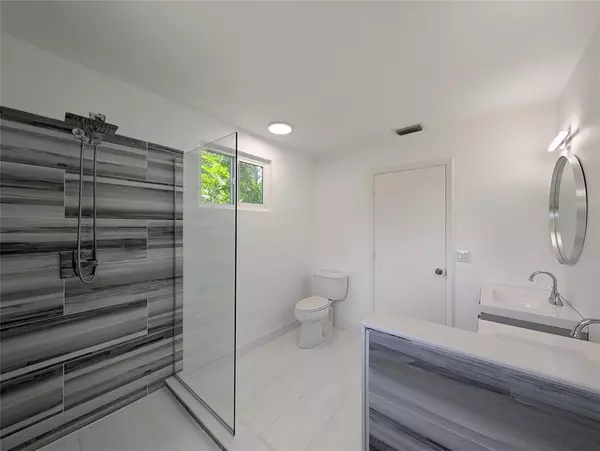 Coral Springs, FL 33071,117 NW 118th Dr